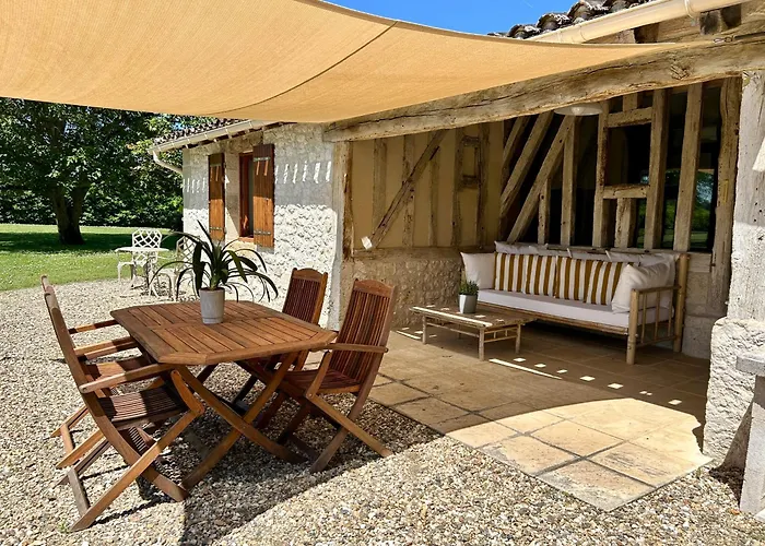 Le Grand Chene Moustier